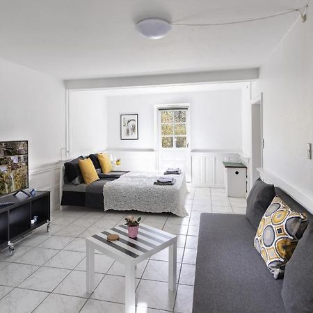 Aday - Apartment Suite 1 Aalborg Center Екстер'єр фото