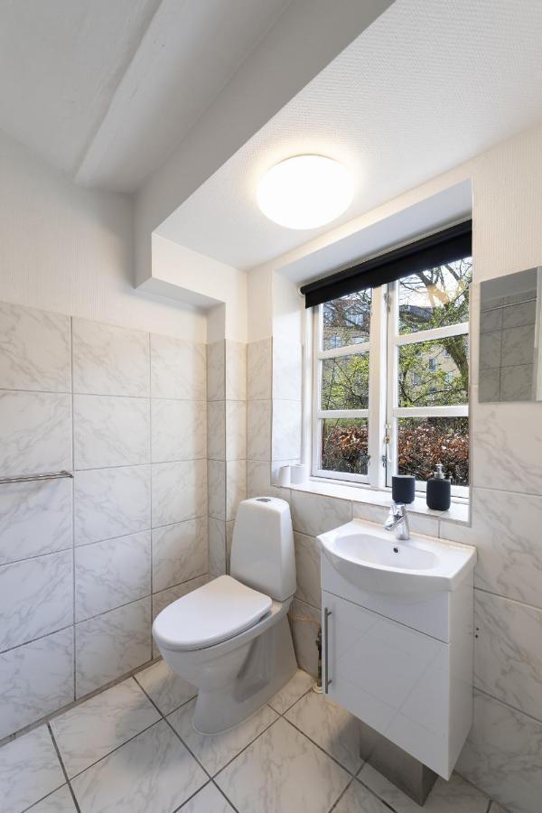 Aday - Apartment Suite 1 Aalborg Center Екстер'єр фото