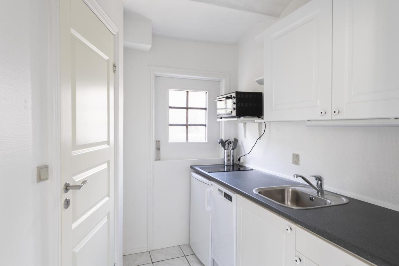 Aday - Apartment Suite 1 Aalborg Center Екстер'єр фото