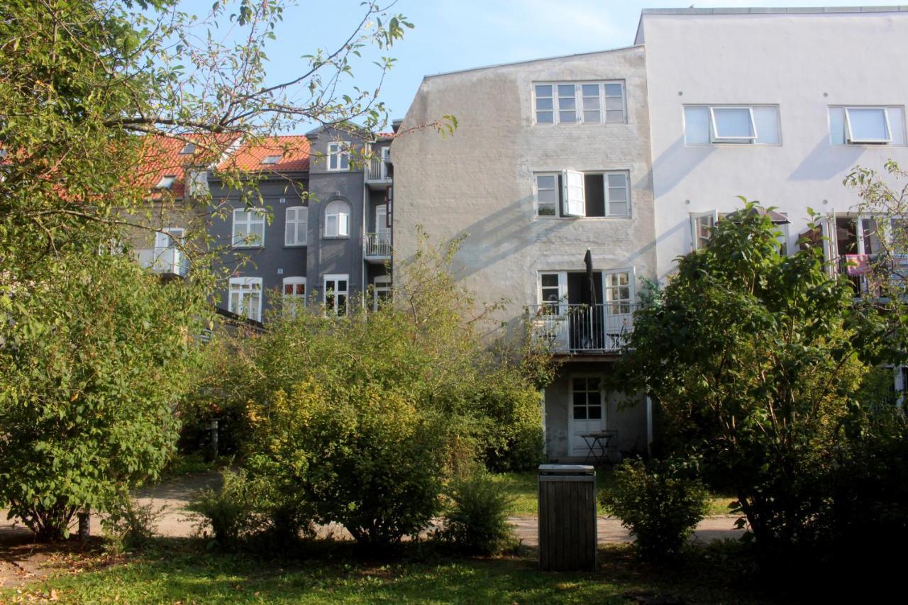 Aday - Apartment Suite 1 Aalborg Center Екстер'єр фото